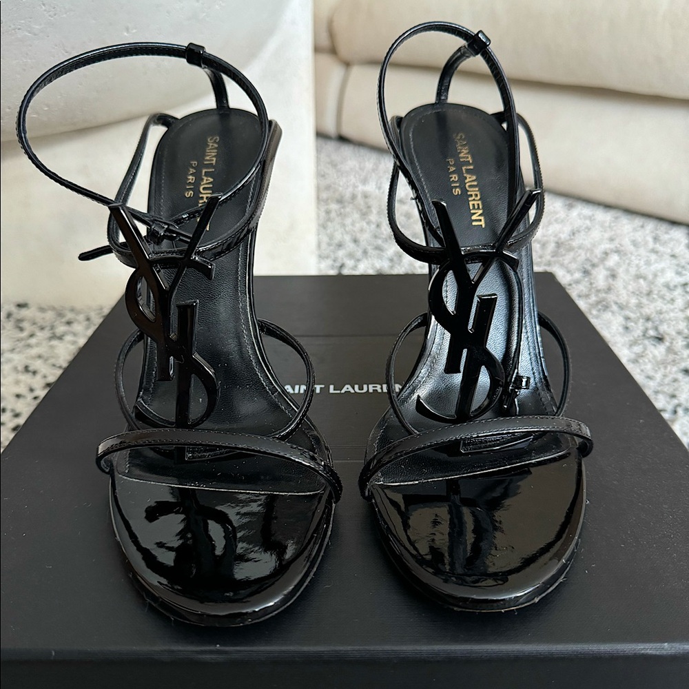 YSL Cassandra Sandals in Patent Leather Sz 40